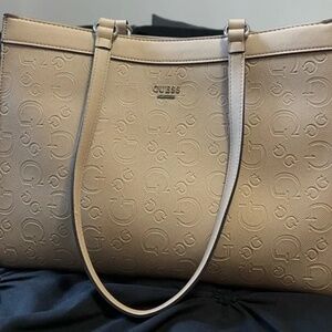 Guess Tote - Beige/Cream